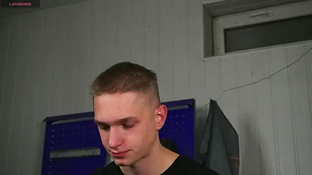 dustyn fox online show from October 16, 2025, 4:37 pm