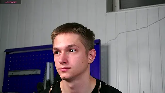 dustyn fox online show from November 15, 2025, 3:05 pm