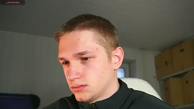 dustyn fox online show from April 11, 2026, 4:09 am