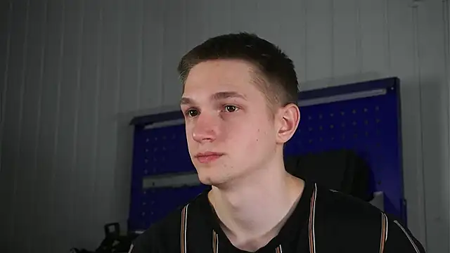 dustyn fox online show from February 13, 2026, 5:02 pm