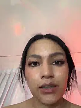 Snapshot of petitolivia chatting on October 8, 2025, 2:07 pm petitolivia online show from October 8, 2025, 2:07 pm