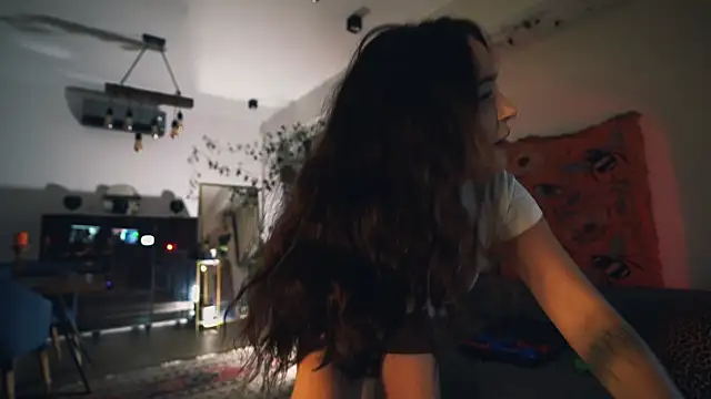 Leona Mell online show from September 29, 2025, 10:26 pm