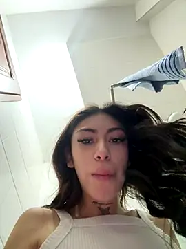 Effy Bonny online show from November 24, 2025, 3:01 pm