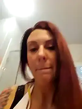 Snapshot of MissyRoulette chatting on February 19, 2025, 10:31 pm MissyRoulette online show from February 19, 2025, 10:31 pm