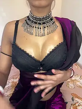 Snapshot of Hot-sexy222 chatting on January 26, 2025, 2:56 am Hot-sexy222 online show from January 26, 2025, 2:56 am