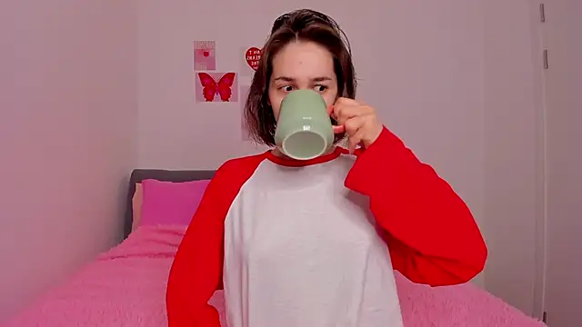 JudyAngil online show from April 9, 2026, 4:47 am