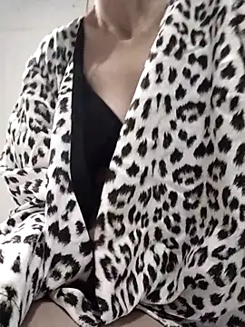 Snapshot of sona-877 chatting on October 29, 2025, 8:35 am sona-877 online show from October 29, 2025, 8:35 am