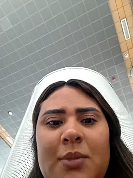 sexy-latin10 online show from November 16, 2025, 2:22 pm