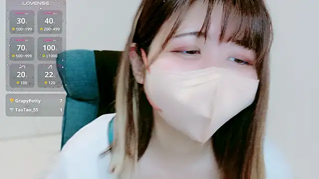 MoMoka jp online show from April 21, 2026, 12:12 pm