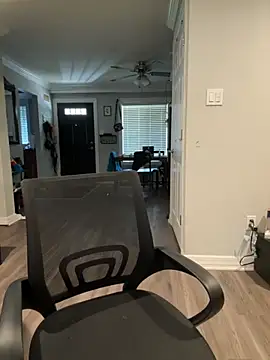 ThicBunz online show from December 3, 2025, 3:55 pm