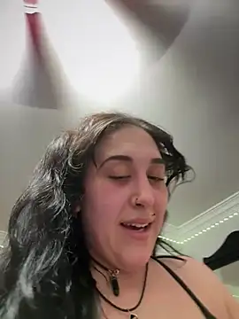 ThicBunz online show from April 2, 2026, 11:11 pm