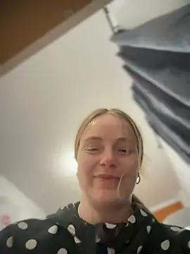 Piinkpandora online show from April 11, 2026, 7:39 pm