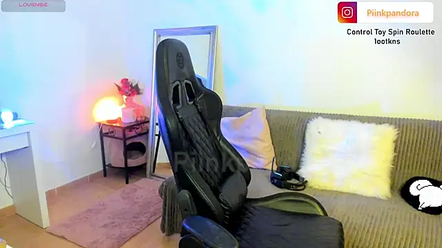 Piinkpandora online show from March 16, 2025, 10:31 pm