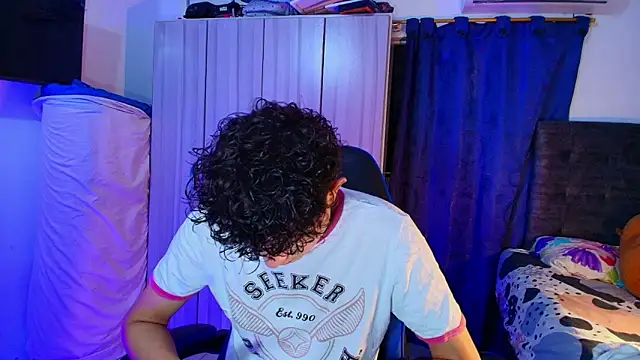 Snapshot of Nathan_Bluee chatting on February 16, 2026, 4:38 pm Nathan Bluee online show from February 16, 2026, 4:38 pm