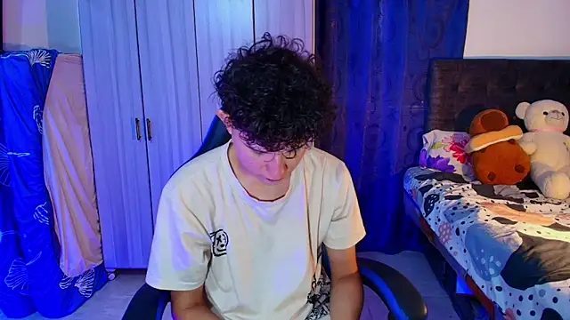 Snapshot of Nathan_Bluee chatting on February 5, 2026, 4:14 pm Nathan Bluee online show from February 5, 2026, 4:14 pm