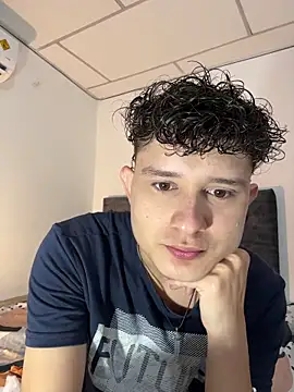 Snapshot of Nathan_Bluee chatting on November 19, 2025, 3:01 pm Nathan Bluee online show from November 19, 2025, 3:01 pm