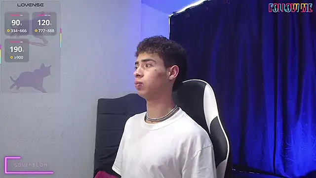 Snapshot of sexybat_twink chatting on October 4, 2025, 1:12 pm sexybat twink online show from October 4, 2025, 1:12 pm