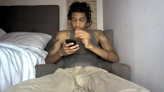 Skinnyblackman online show from May 13, 2026, 4:41 am