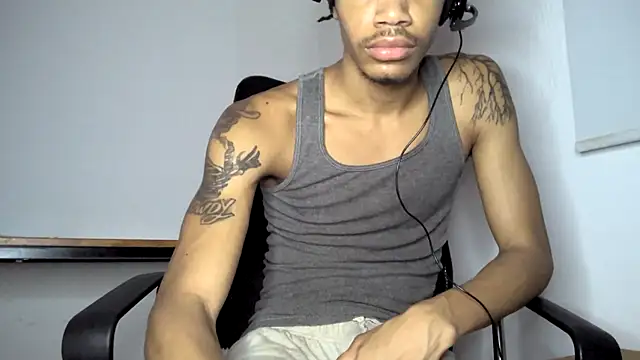 Skinnyblackman online show from June 3, 2026, 5:41 am