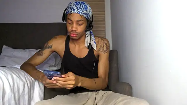 Skinnyblackman online show from May 2, 2026, 12:49 am