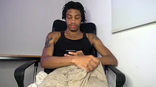 Skinnyblackman online show from May 19, 2026, 5:14 am