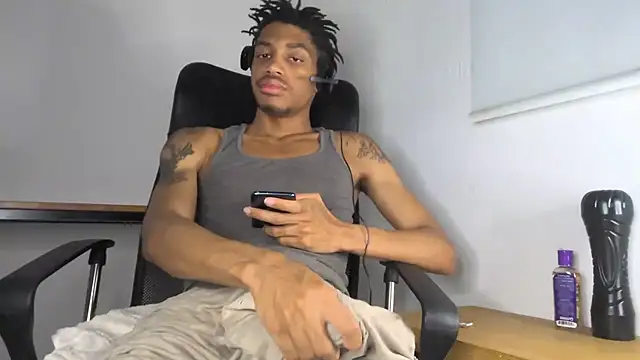 Skinnyblackman online show from May 22, 2026, 4:21 am