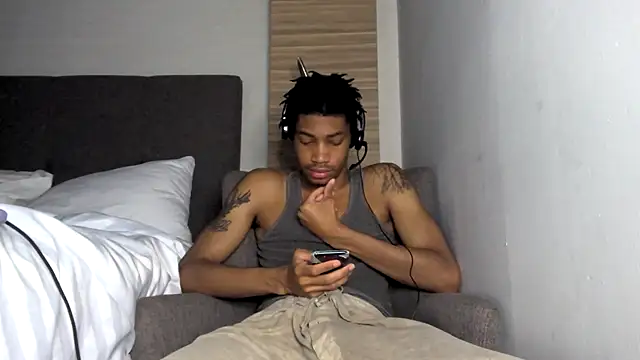 Skinnyblackman online show from May 9, 2026, 5:33 am