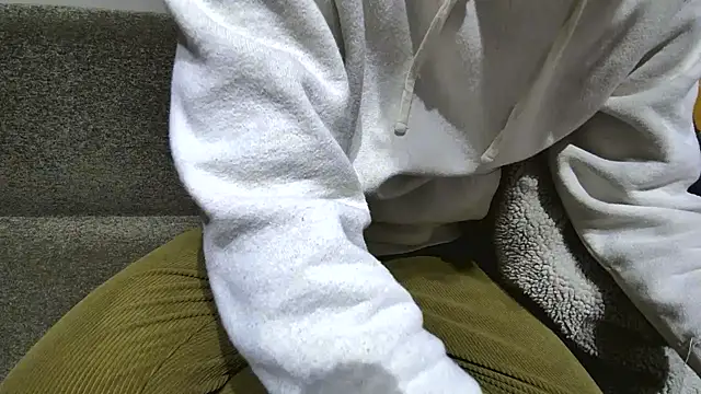 Snapshot of atom0407 chatting on December 28, 2024, 3:59 pm atom0407 online show from December 28, 2024, 3:59 pm