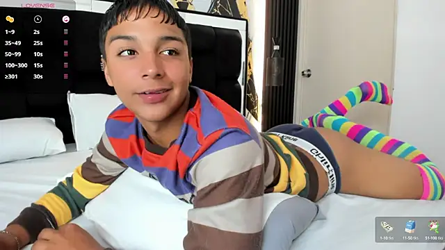 Seductivo jr online show from October 17, 2025, 3:10 am