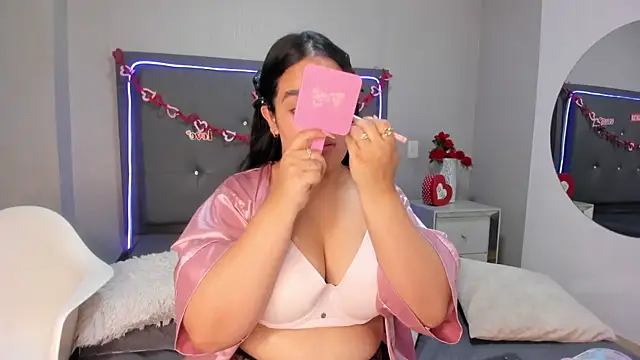 emma lye online show from April 14, 2026, 9:09 pm