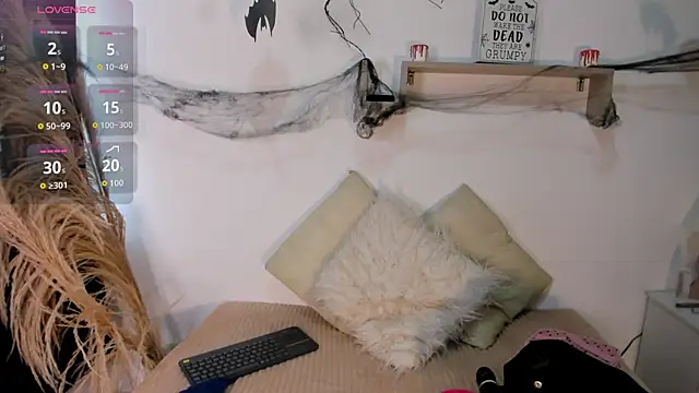 Abigail 29 online show from October 31, 2025, 12:13 pm