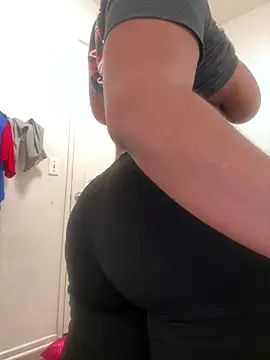 Prettynthick12 online show from June 9, 2026, 3:18 am