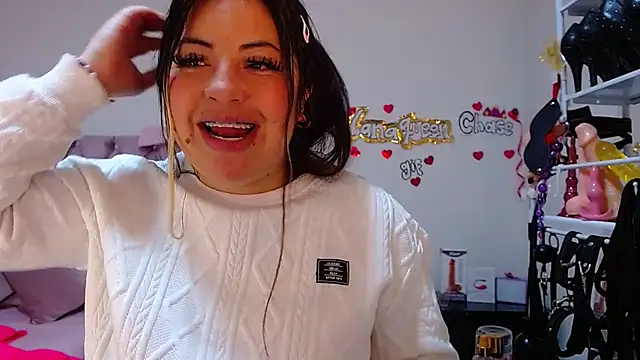 lanaqueen699 online show from November 15, 2025, 12:36 am