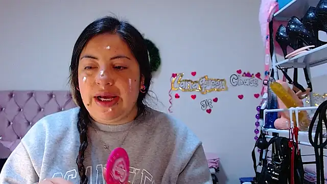 Snapshot of lanaqueen699 chatting on February 24, 2026, 12:28 pm lanaqueen699 online show from February 24, 2026, 12:28 pm