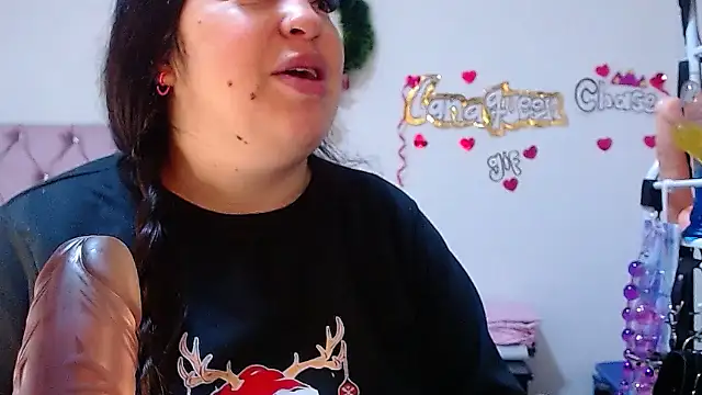 Snapshot of lanaqueen699 chatting on February 4, 2026, 12:22 pm lanaqueen699 online show from February 4, 2026, 12:22 pm