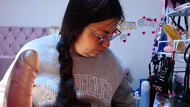 Snapshot of lanaqueen699 chatting on February 26, 2026, 12:27 pm lanaqueen699 online show from February 26, 2026, 12:27 pm