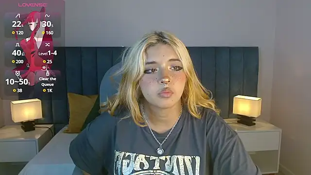 Snapshot of april_bunnyy chatting on February 13, 2025, 9:06 pm april bunnyy online show from February 13, 2025, 9:06 pm