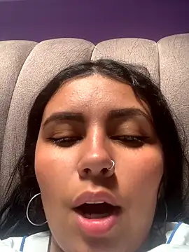 Larabrooks online show from October 7, 2025, 5:47 pm