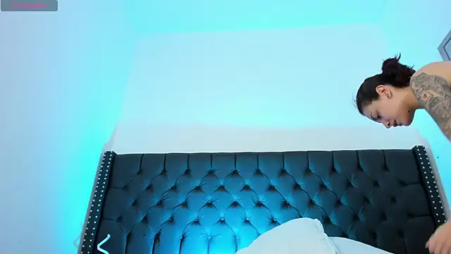 Snapshot of Melany_Luv chatting on January 17, 2026, 8:56 pm Melany Luv online show from January 17, 2026, 8:56 pm