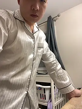 happyending69 online show from October 28, 2025, 12:44 am