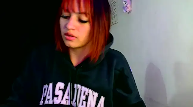 lucycherry   online show from January 29, 2025, 7:57 am