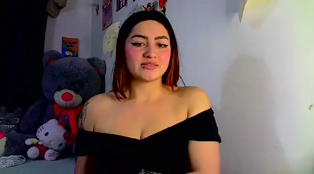 lucycherry   online show from March 10, 2025, 11:49 pm