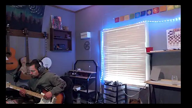 itsjameswebbscope online show from May 18, 2026, 7:07 pm