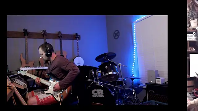 Snapshot of itsjameswebbscope chatting on February 18, 2026, 7:17 am itsjameswebbscope online show from February 18, 2026, 7:17 am