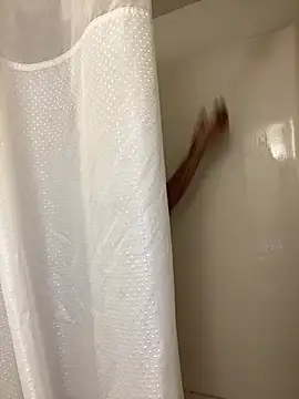 PrettyGal Tingz online show from January 15, 2025, 9:41 pm