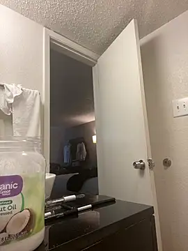 PrettyGal Tingz online show from January 27, 2025, 10:27 pm