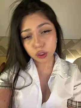 Snapshot of Maii_chan chatting on March 11, 2026, 3:44 am Maii chan online show from March 11, 2026, 3:44 am