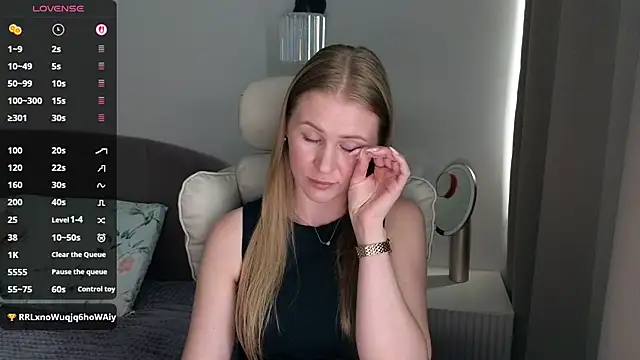 IsabelAllen online show from July 23, 2026, 11:18 am