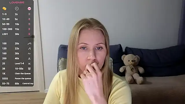 IsabelAllen online show from September 24, 2025, 7:09 pm