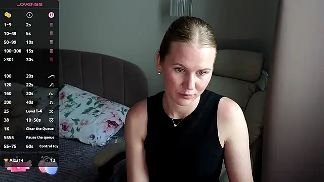 IsabelAllen online show from July 13, 2026, 3:44 pm